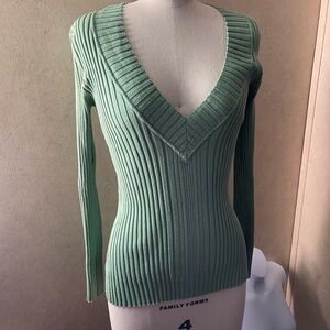 Women’s Y2K sage green ribbed long sleep v cut soft top snug fit size XL
